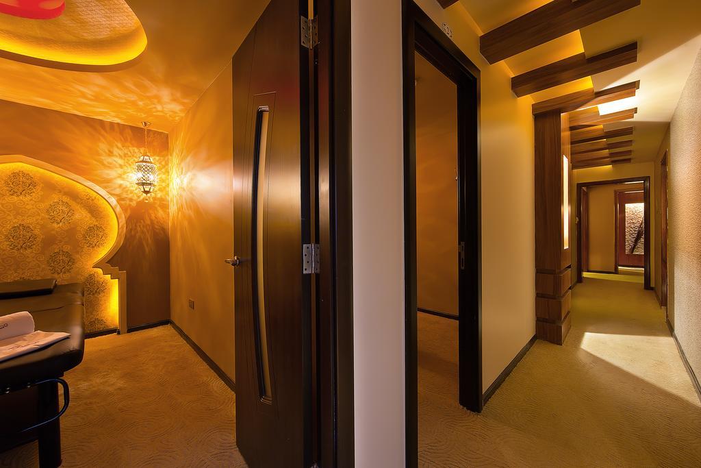 Lotus Grand Отель 4*